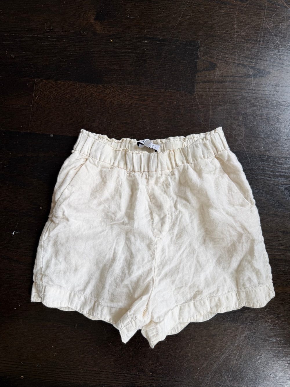 & Other Stories Cream High-Waist Scalloped Linen-Blend Shorts